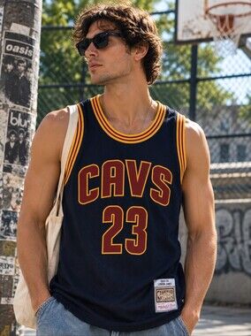 NWT Mitchell & Ness LeBron James Cavaliers #23 Swingman Jersey Navy Men's Medium